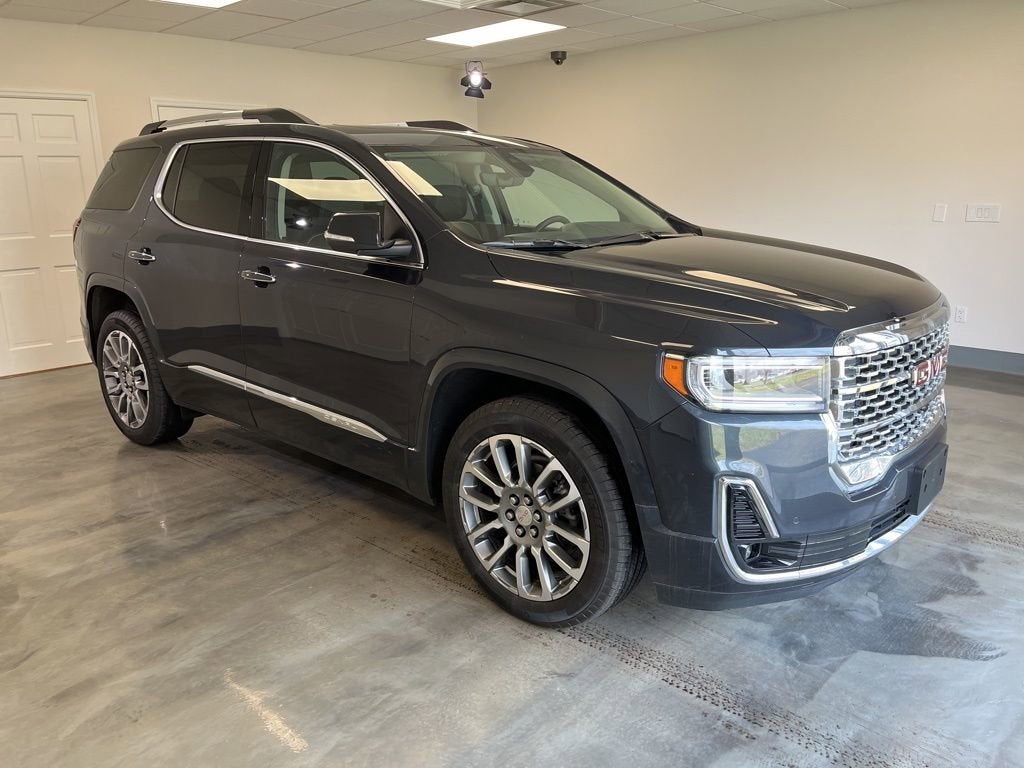 2023 GMC Acadia Denali