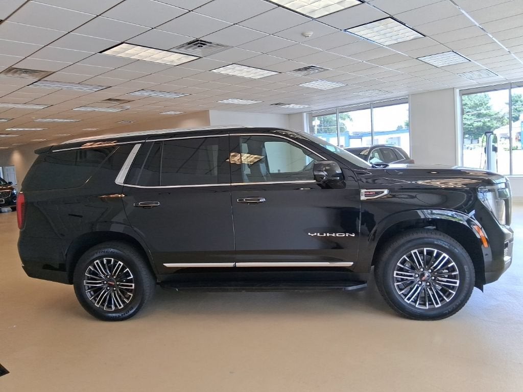 2025 GMC Yukon Elevation