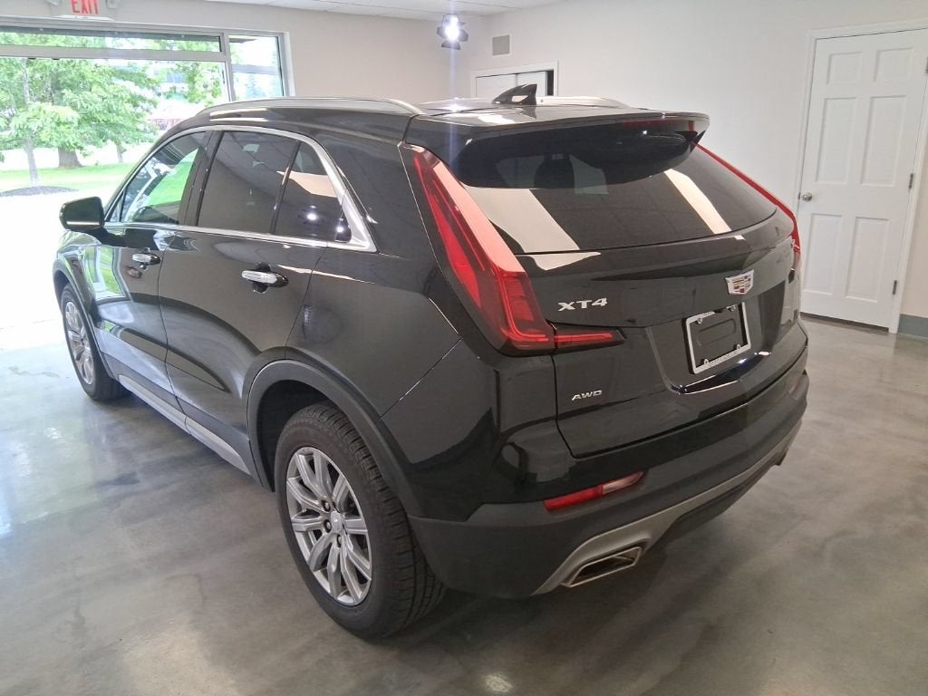 2023 Cadillac XT4 Premium Luxury