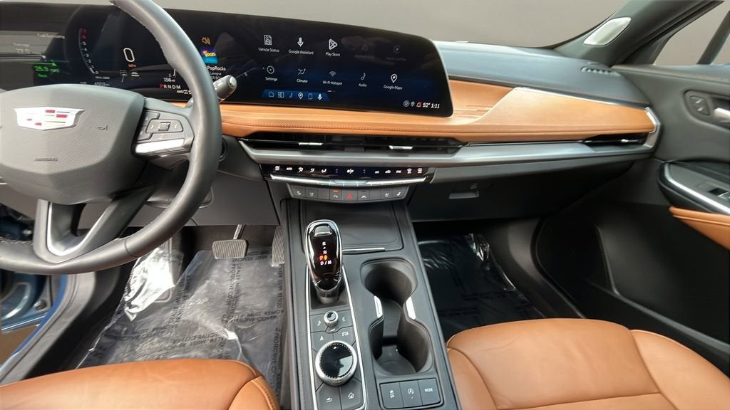 2024 Cadillac XT4 Premium Luxury