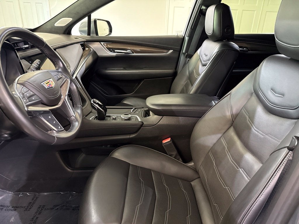 2022 Cadillac XT5 AWD Premium Luxury