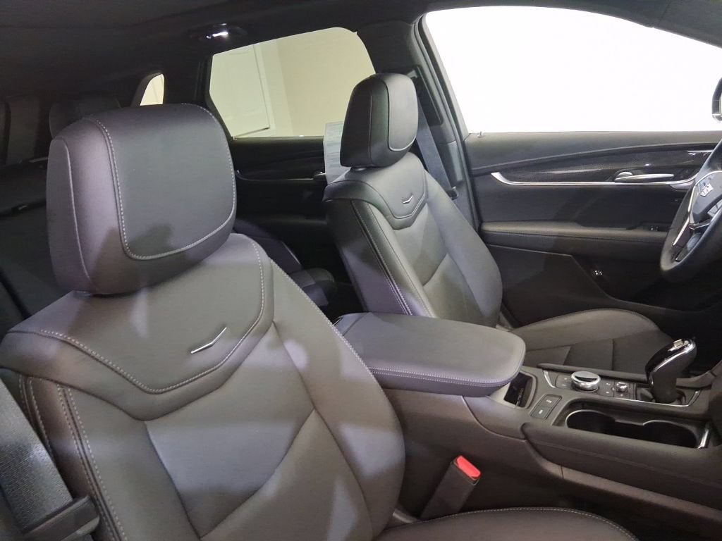 2026 Cadillac XT5 Sport