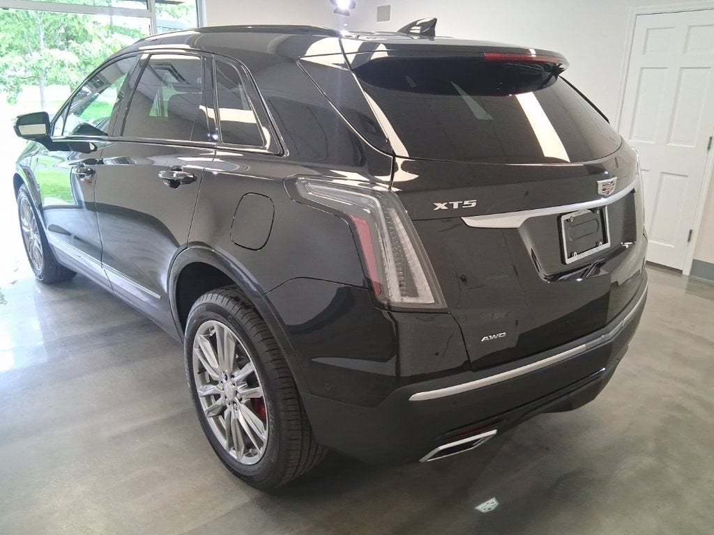 2026 Cadillac XT5 Sport