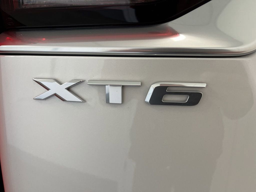 2024 Cadillac XT6 Luxury