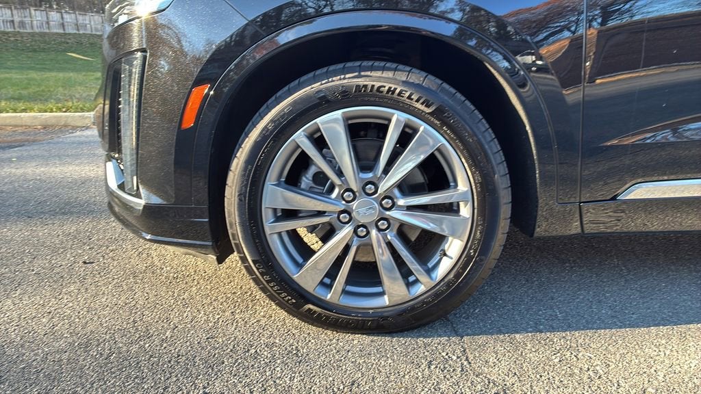 2025 Cadillac XT6 Premium Luxury