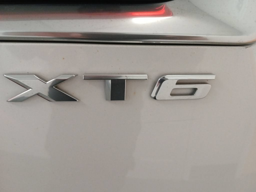 2022 Cadillac XT6 Premium Luxury