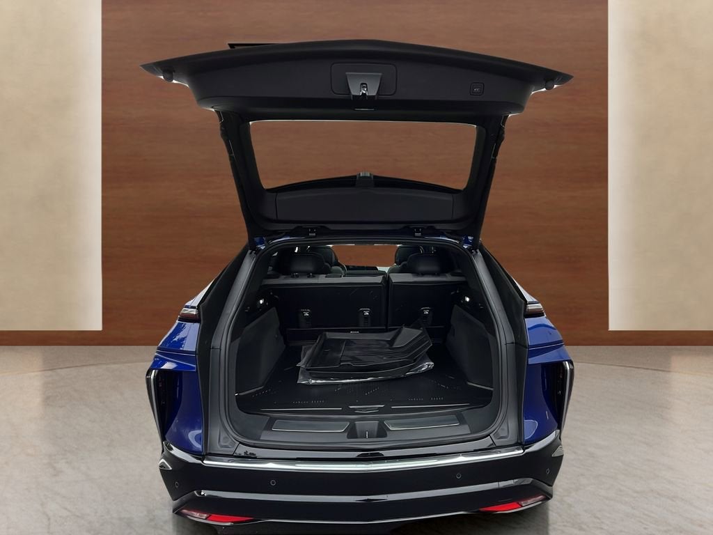 2024 Cadillac LYRIQ Tech