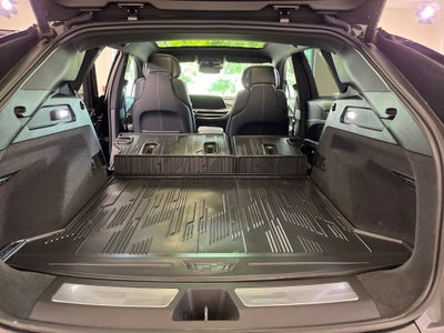 2024 Cadillac LYRIQ Luxury 1