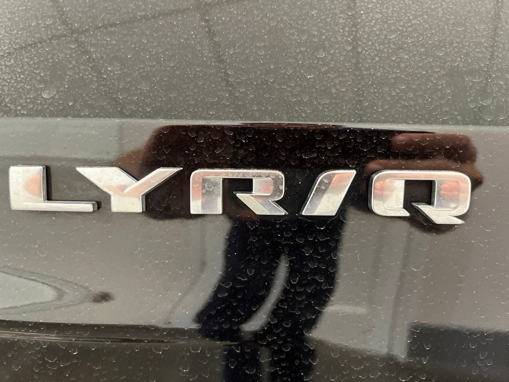 2024 Cadillac LYRIQ Luxury 1