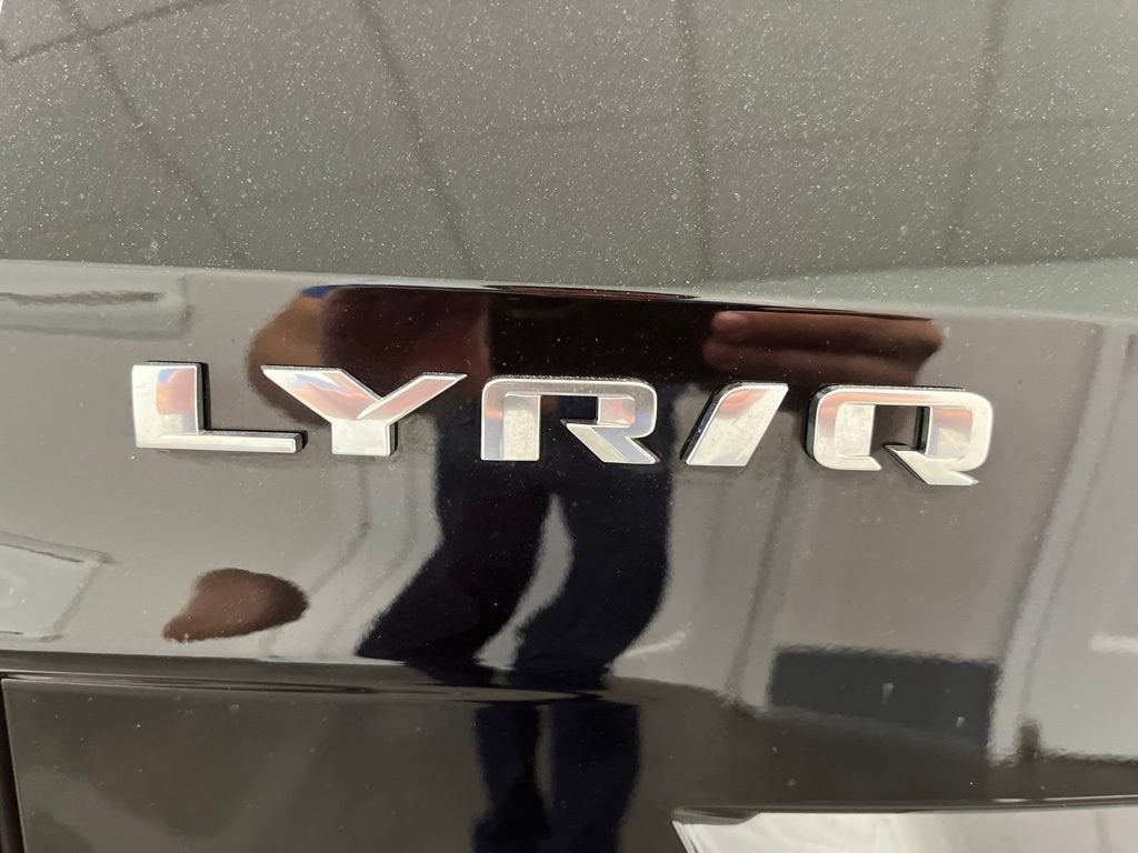 2024 Cadillac LYRIQ Luxury 1