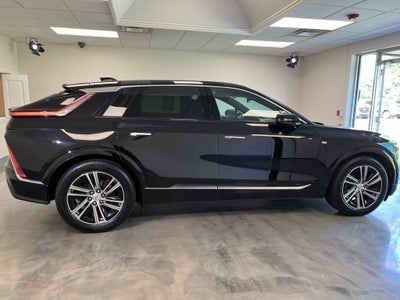 2024 Cadillac LYRIQ Luxury 1