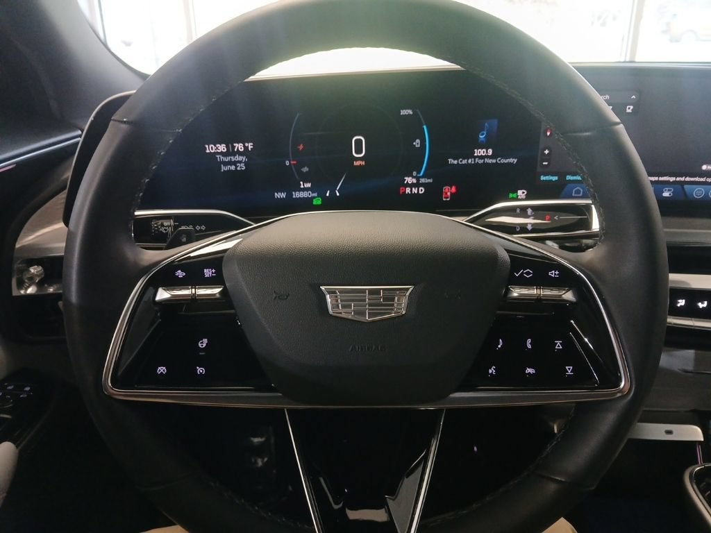 2024 Cadillac LYRIQ Luxury 1
