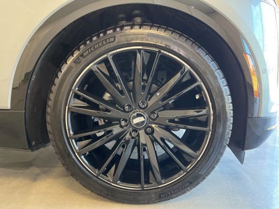 2024 Cadillac LYRIQ Luxury 2