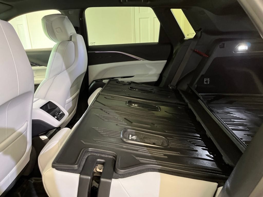 2024 Cadillac LYRIQ Sport 1