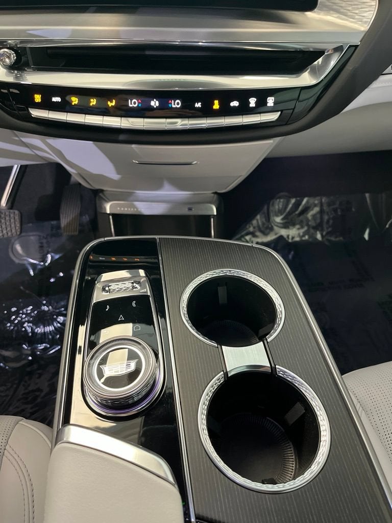 2024 Cadillac LYRIQ Sport 1