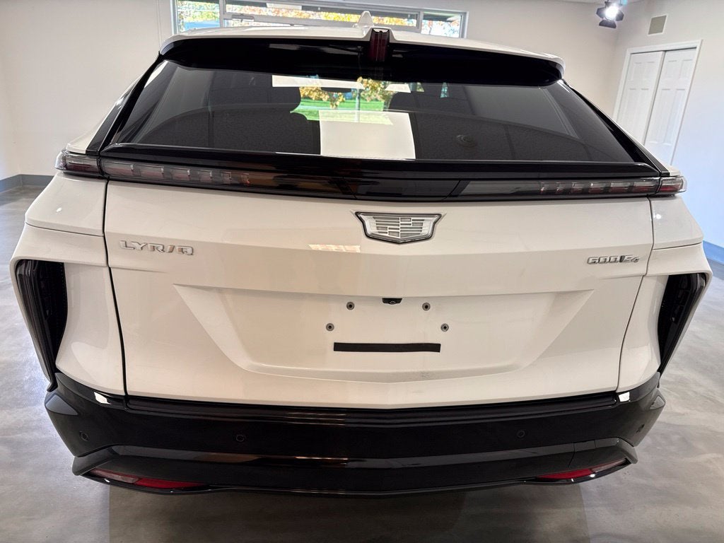 2024 Cadillac LYRIQ Sport 1