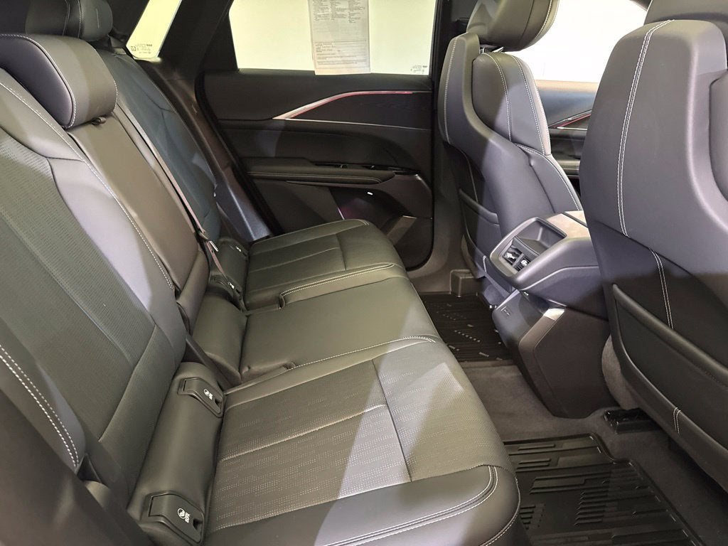 2024 Cadillac LYRIQ Sport 1