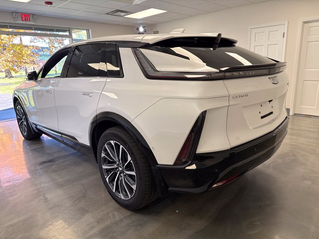 2024 Cadillac LYRIQ Sport 1