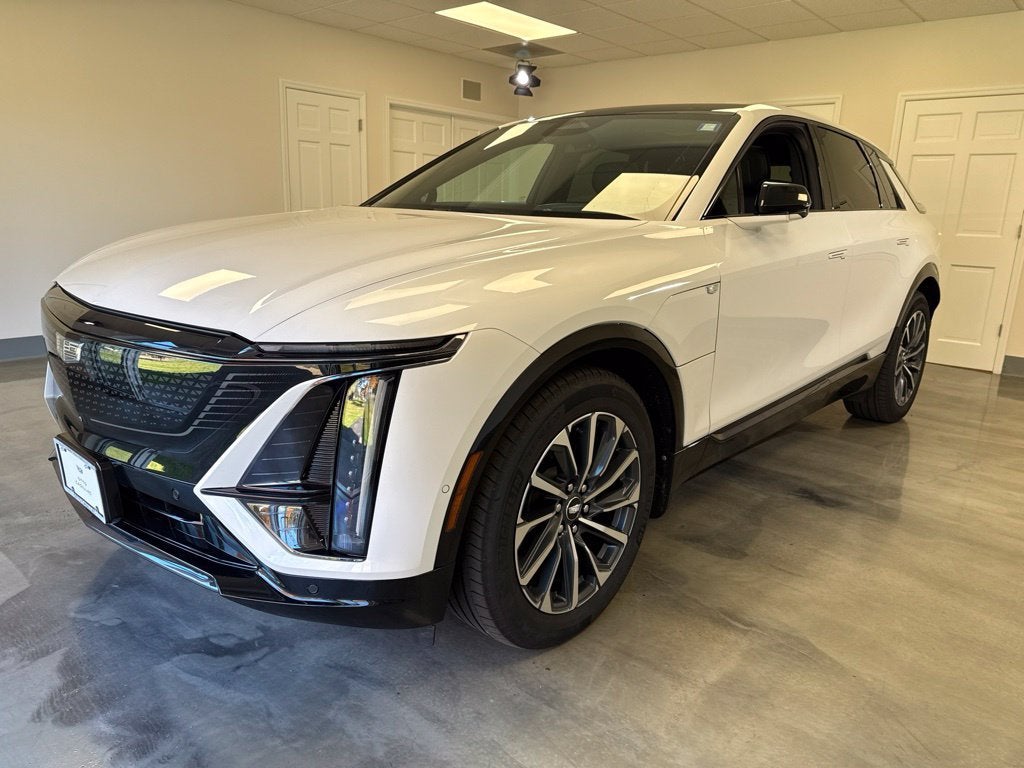 2024 Cadillac LYRIQ Sport 1