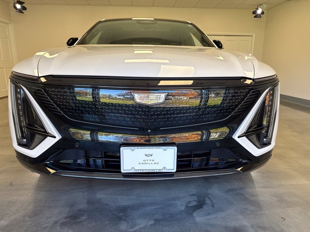 2024 Cadillac LYRIQ Sport 1