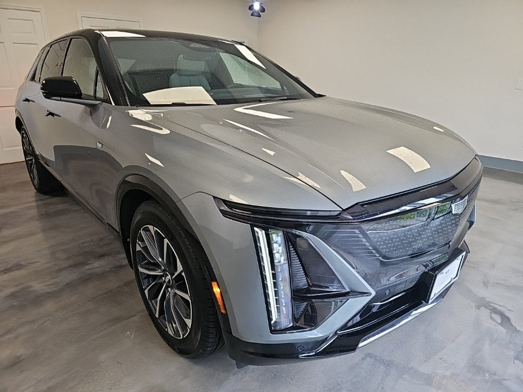 2024 Cadillac LYRIQ Sport 1