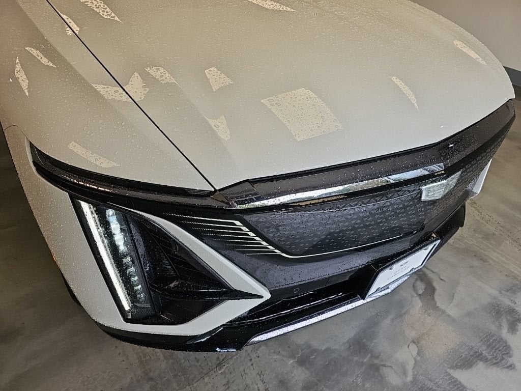 2024 Cadillac LYRIQ Sport 2