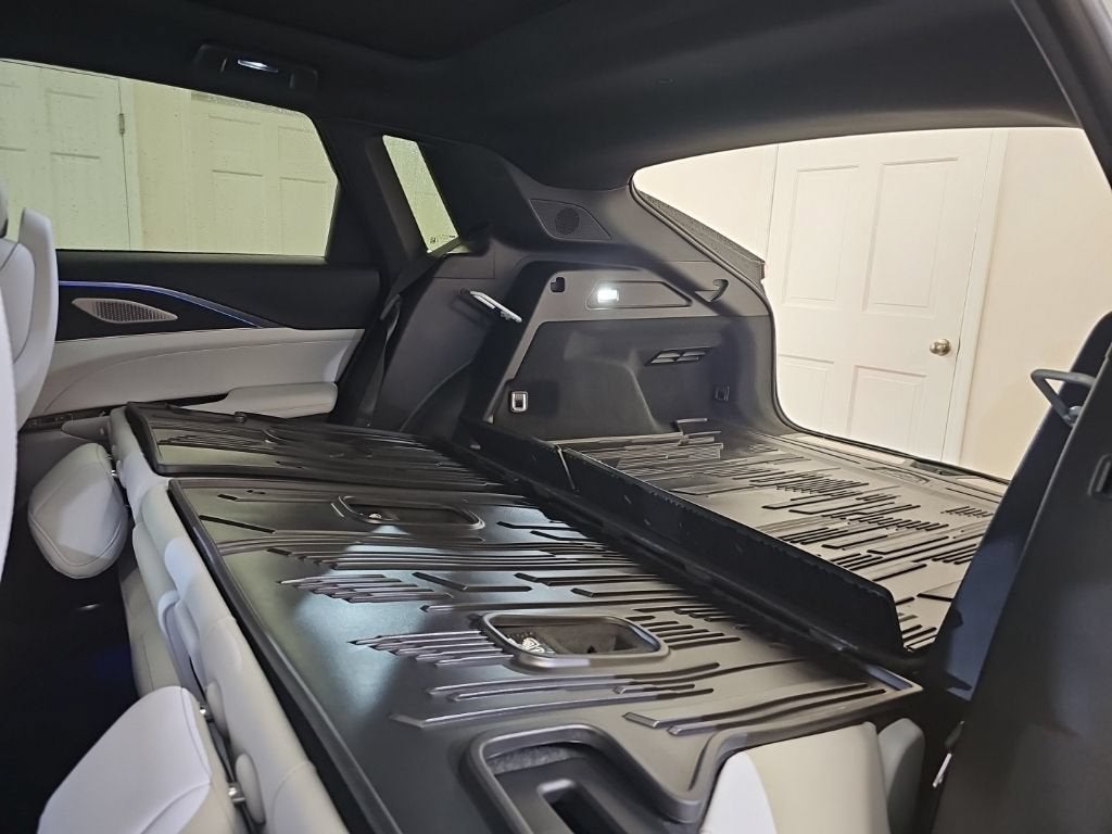 2024 Cadillac LYRIQ Sport 2