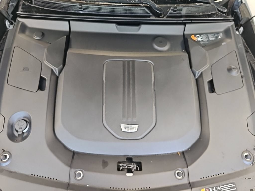 2024 Cadillac LYRIQ Sport 2