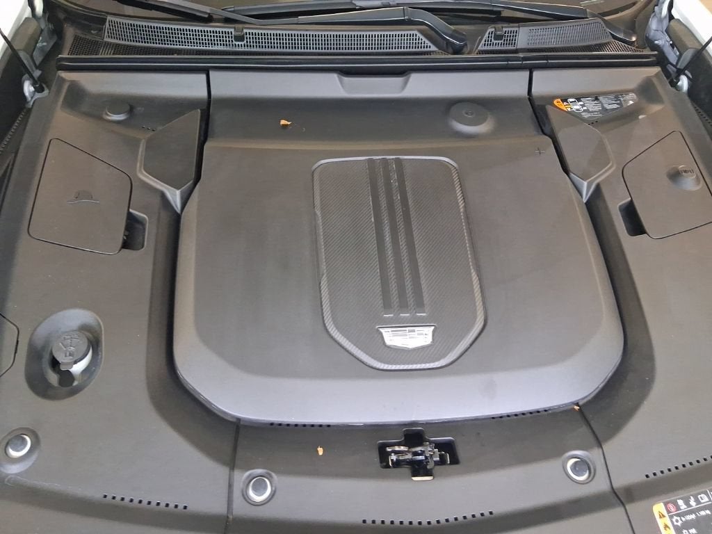 2024 Cadillac LYRIQ Sport 2
