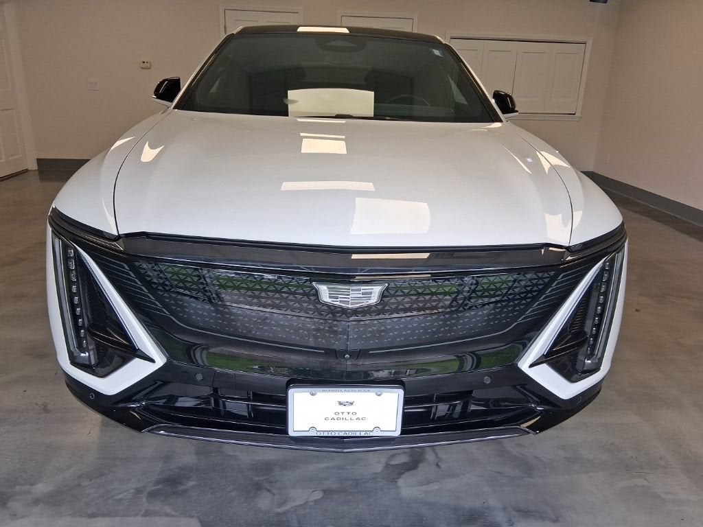2024 Cadillac LYRIQ Sport 2