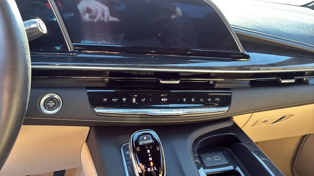 2022 Cadillac Escalade Premium Luxury