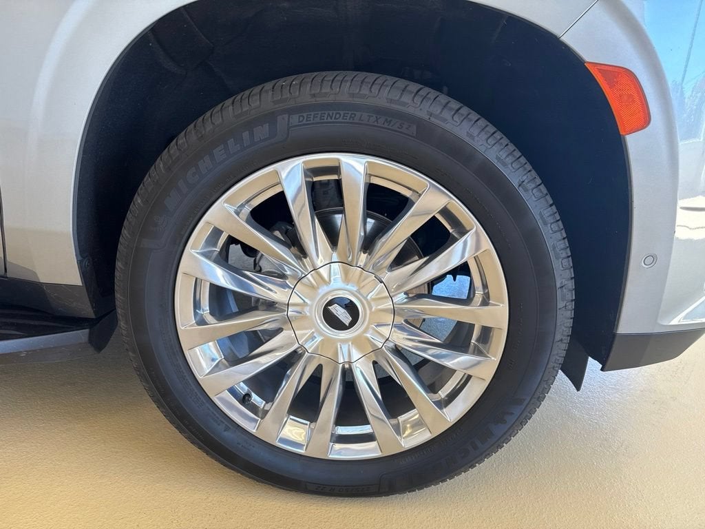 2023 Cadillac Escalade ESV 4WD Premium Luxury