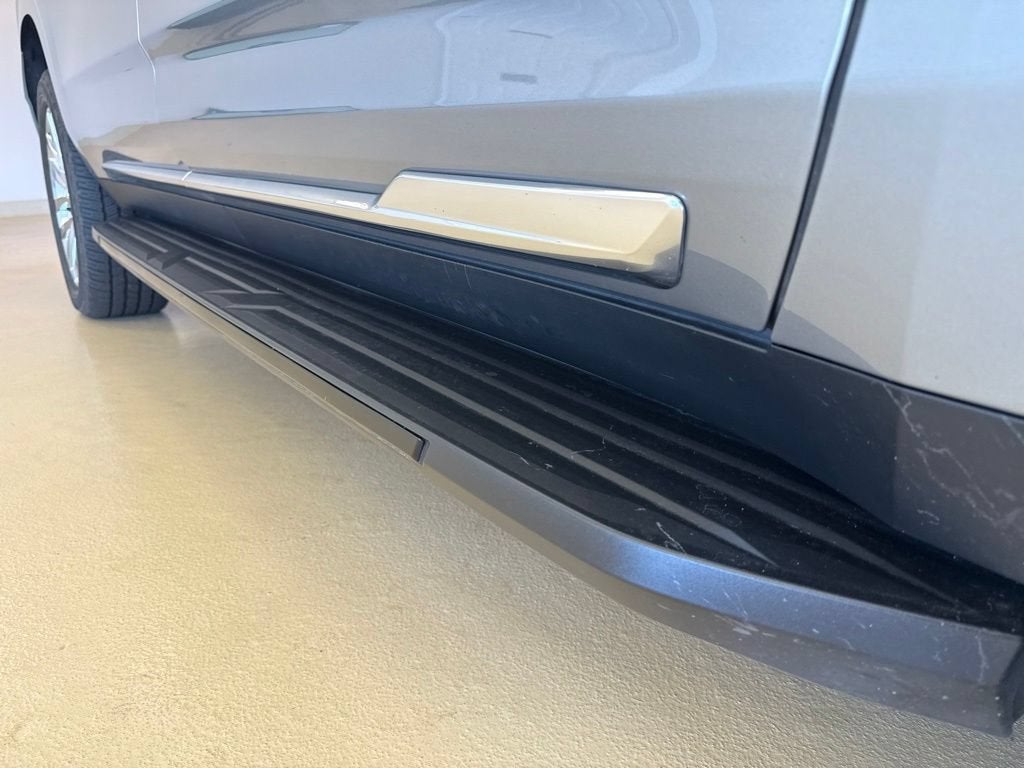 2023 Cadillac Escalade ESV 4WD Premium Luxury