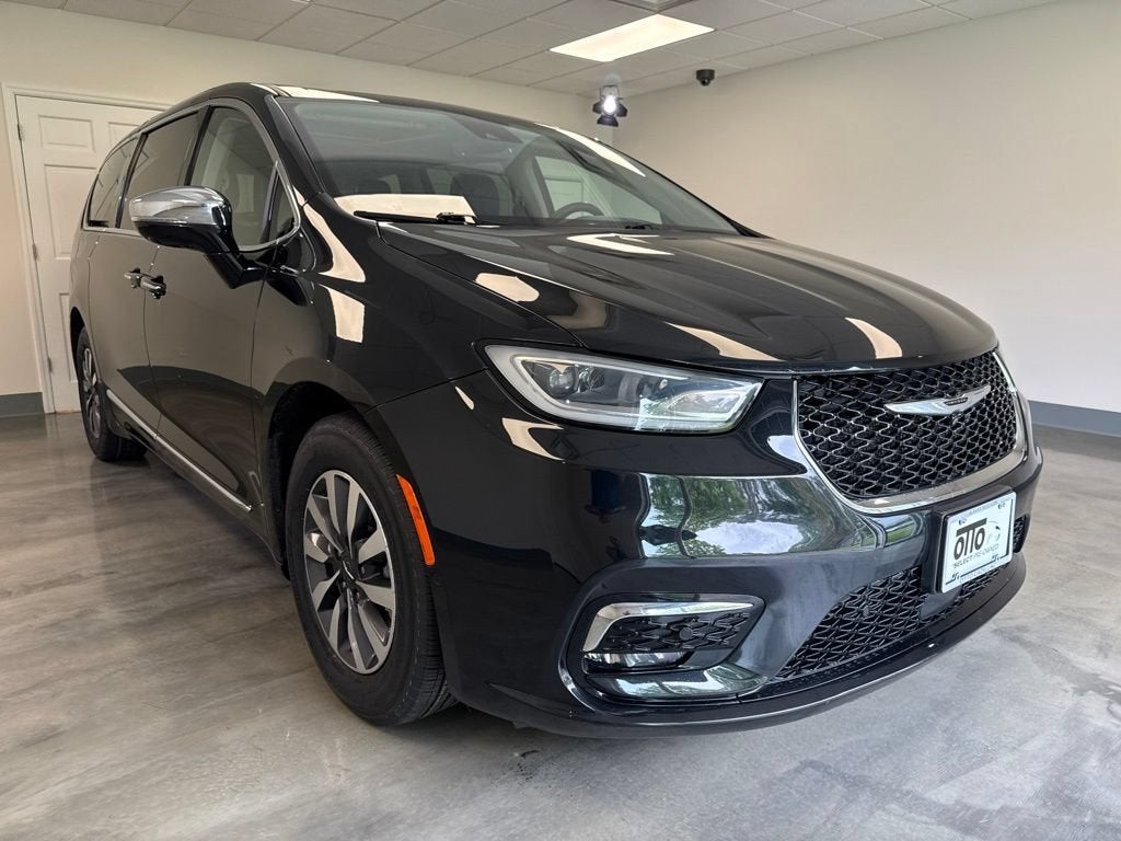 2022 Chrysler Pacifica Hybrid Limited