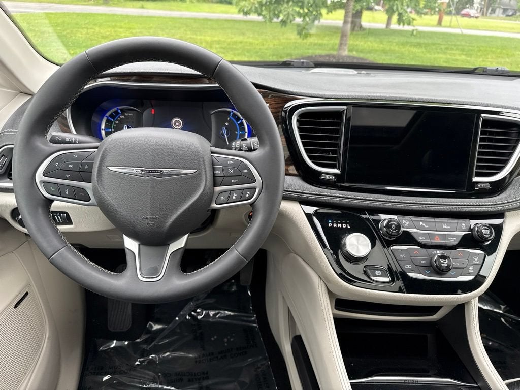 2022 Chrysler Pacifica Hybrid Limited