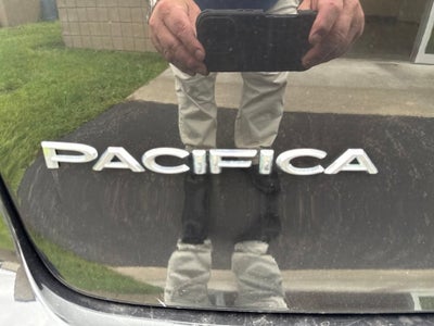 2022 Chrysler Pacifica Hybrid Limited