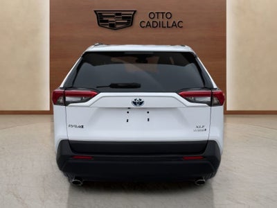 2022 Toyota RAV4 Hybrid XLE