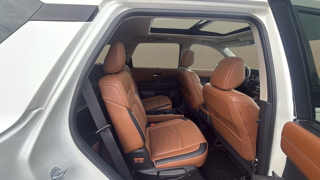 2022 Nissan Pathfinder Platinum