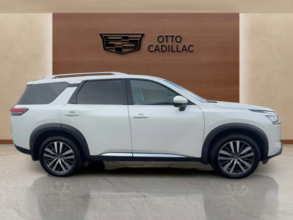 2022 Nissan Pathfinder Platinum