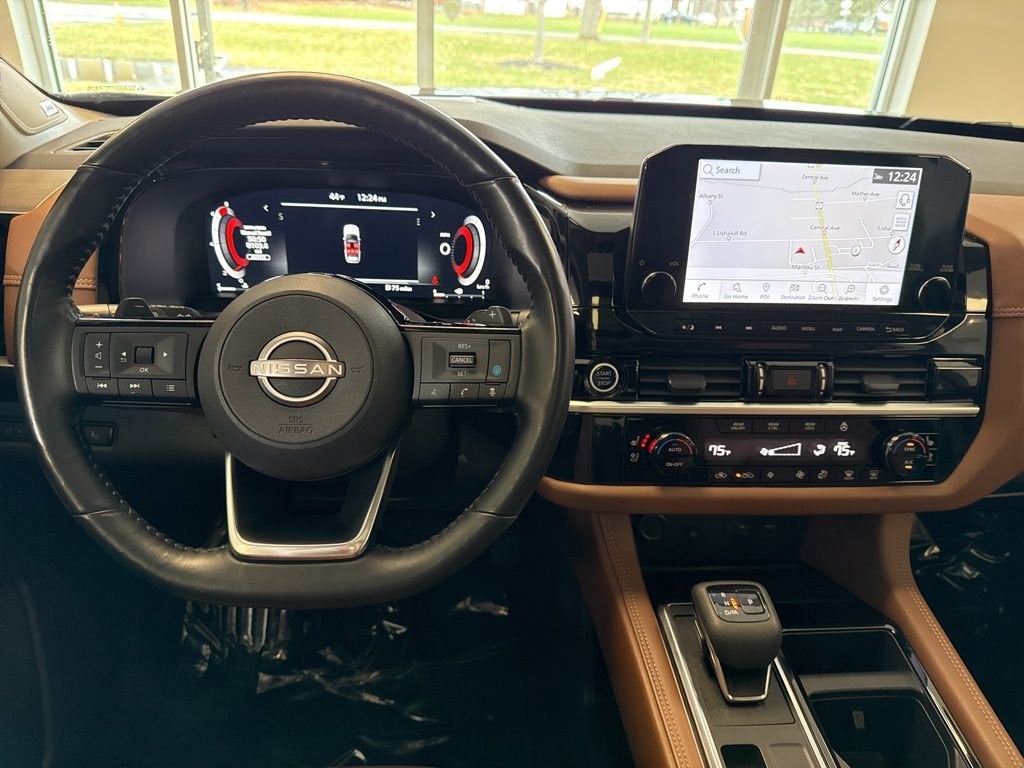 2023 Nissan Pathfinder Platinum