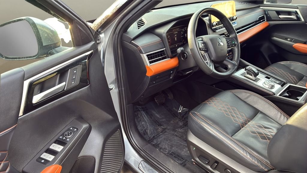 2023 Mitsubishi Outlander SEL