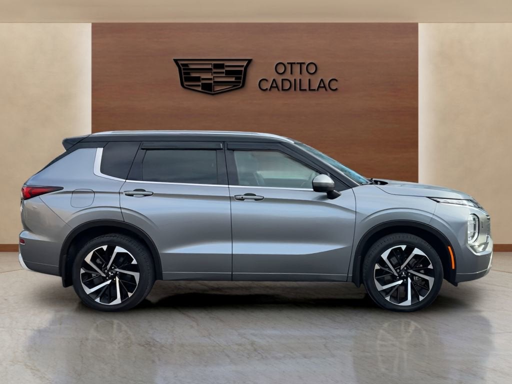 2023 Mitsubishi Outlander SEL