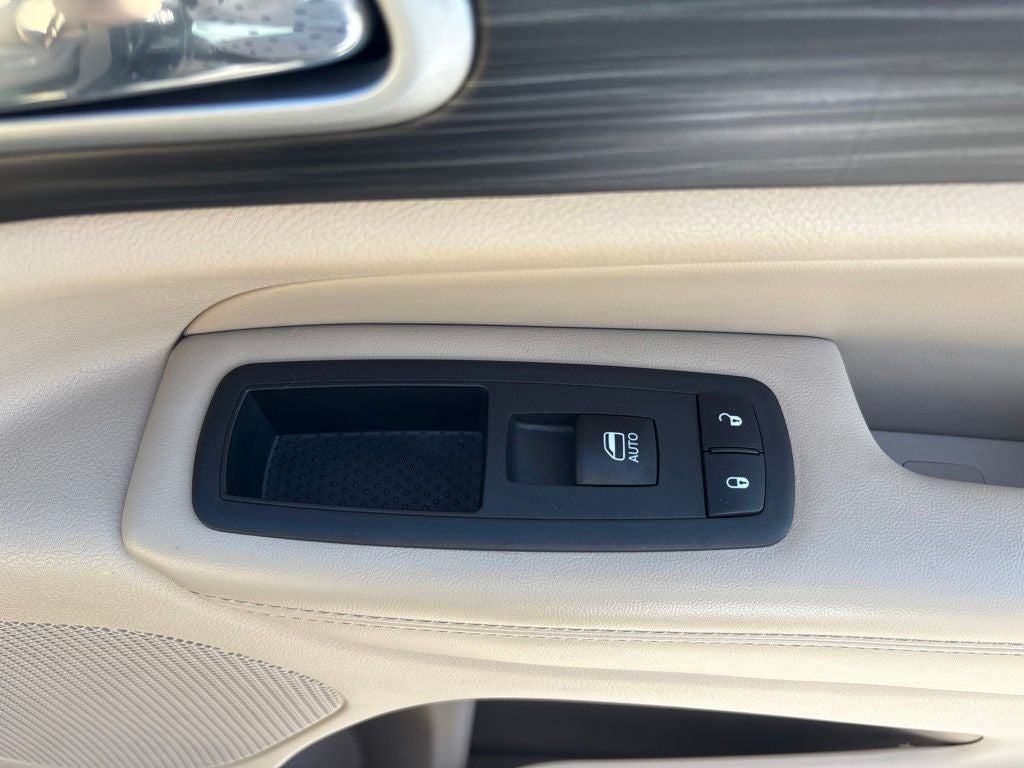 2019 Jeep Grand Cherokee Laredo E