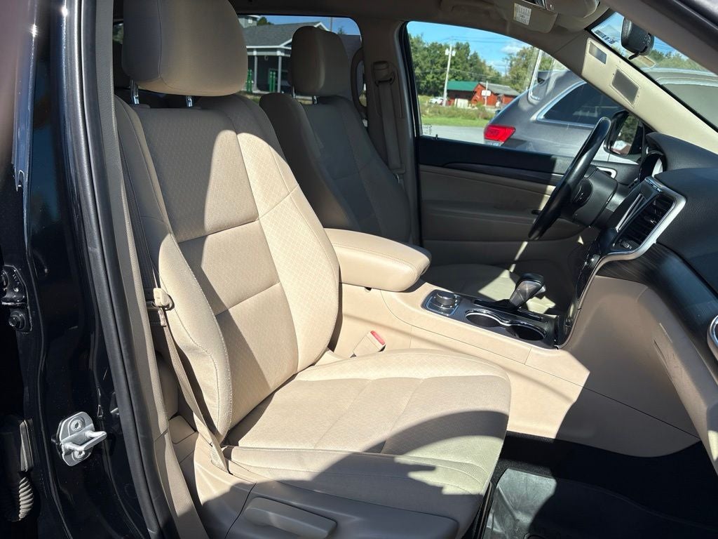 2019 Jeep Grand Cherokee Laredo E