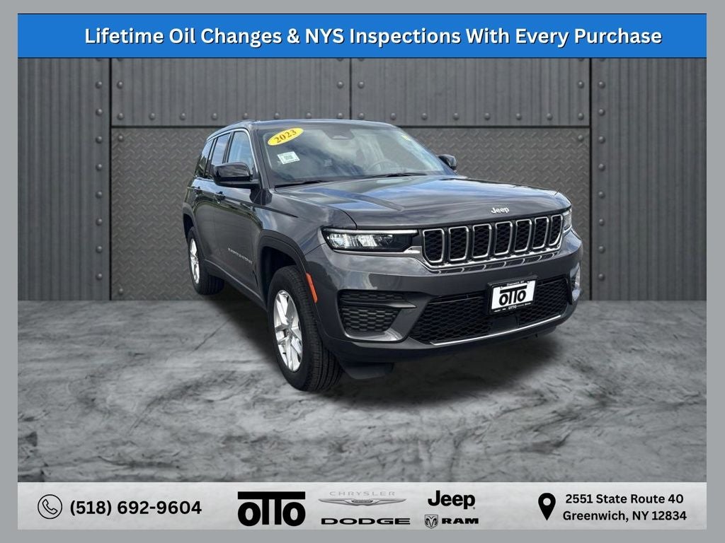 2023 Jeep Grand Cherokee Laredo 4x4
