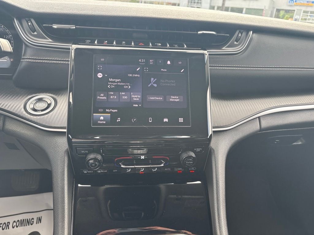 2023 Jeep Grand Cherokee Laredo 4x4