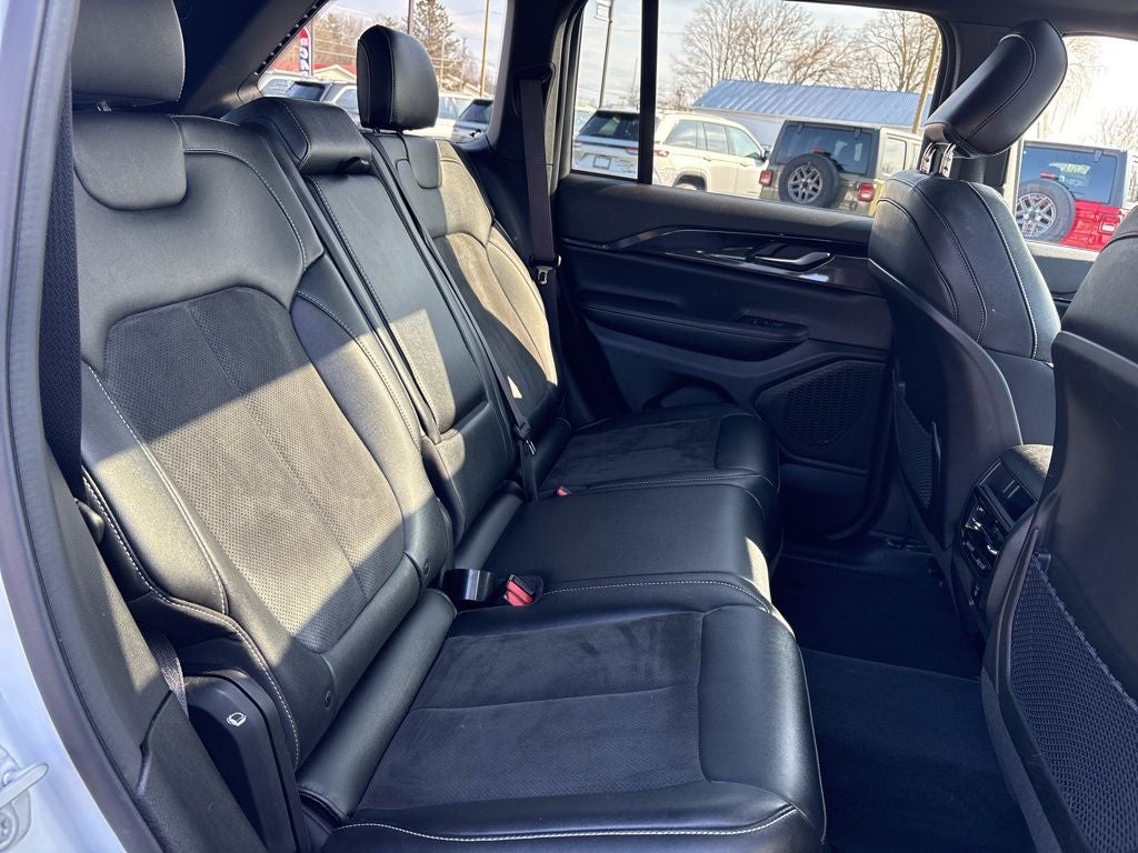 2023 Jeep Grand Cherokee Altitude 4x4