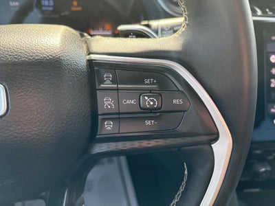 2023 Jeep Grand Cherokee Laredo 4x4