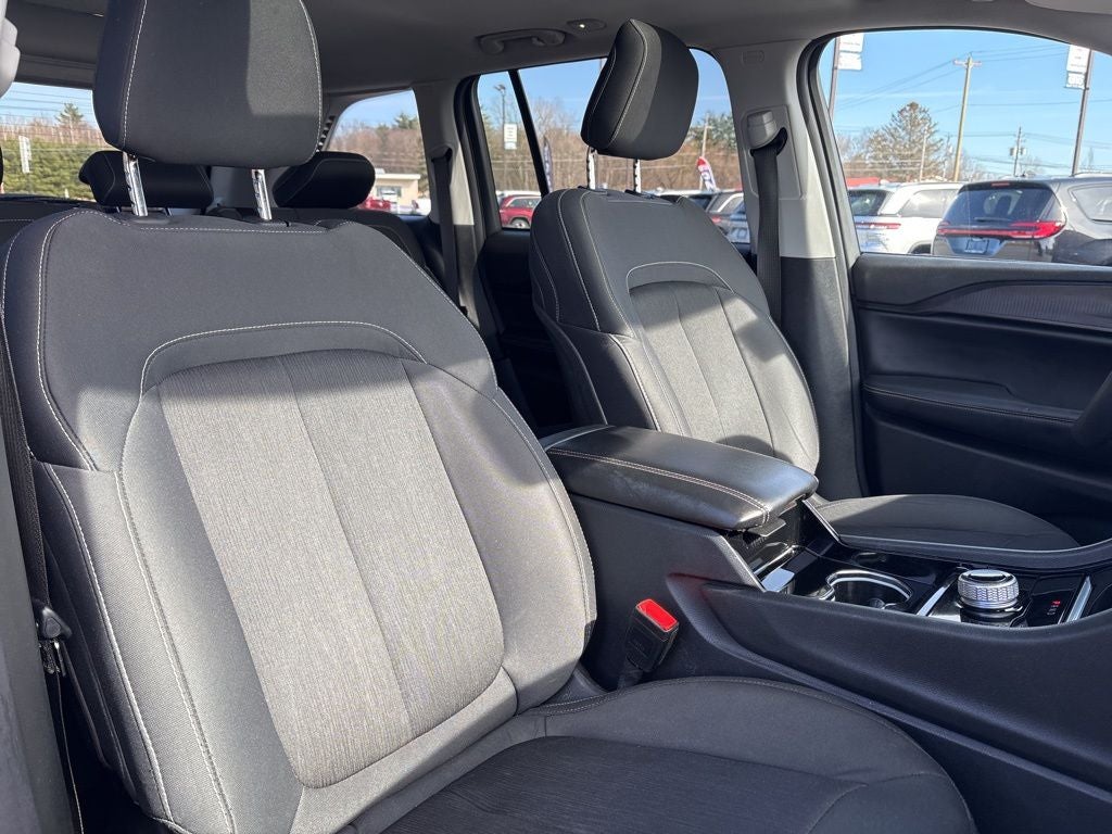 2023 Jeep Grand Cherokee Laredo 4x4