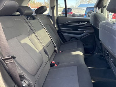 2023 Jeep Grand Cherokee Laredo 4x4